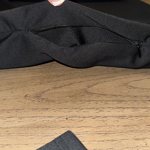 Women’s Sketchers Black Long Sleeve - Picture 3 of 4